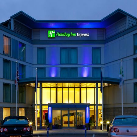 Holiday Inn Express London Stansted Airport, An Ihg Hotel Stansted Mountfitchet Kültér fotó