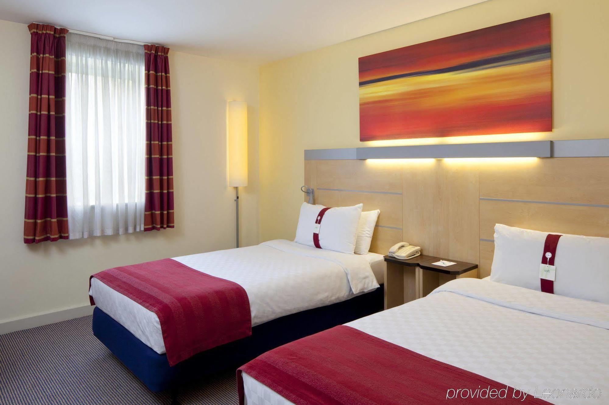 Holiday Inn Express London Stansted Airport, An Ihg Hotel Stansted Mountfitchet Szoba fotó